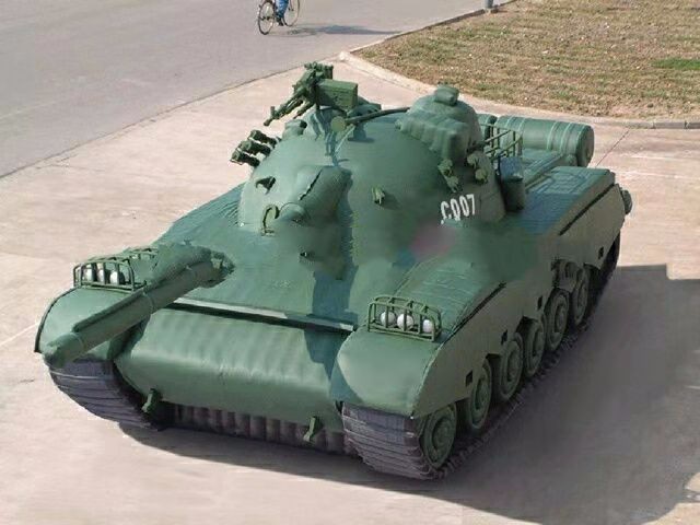 潮南军用充气坦克车